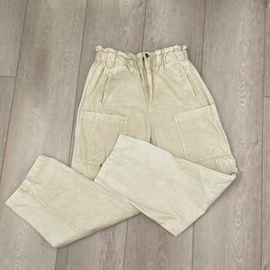 Light yellow high wasted pants